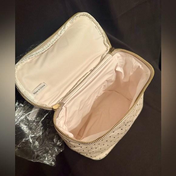 🎄🎁 Kate Spade Lunch Tote or Makeup/Travel Bag✨ - Picture 12 of 12